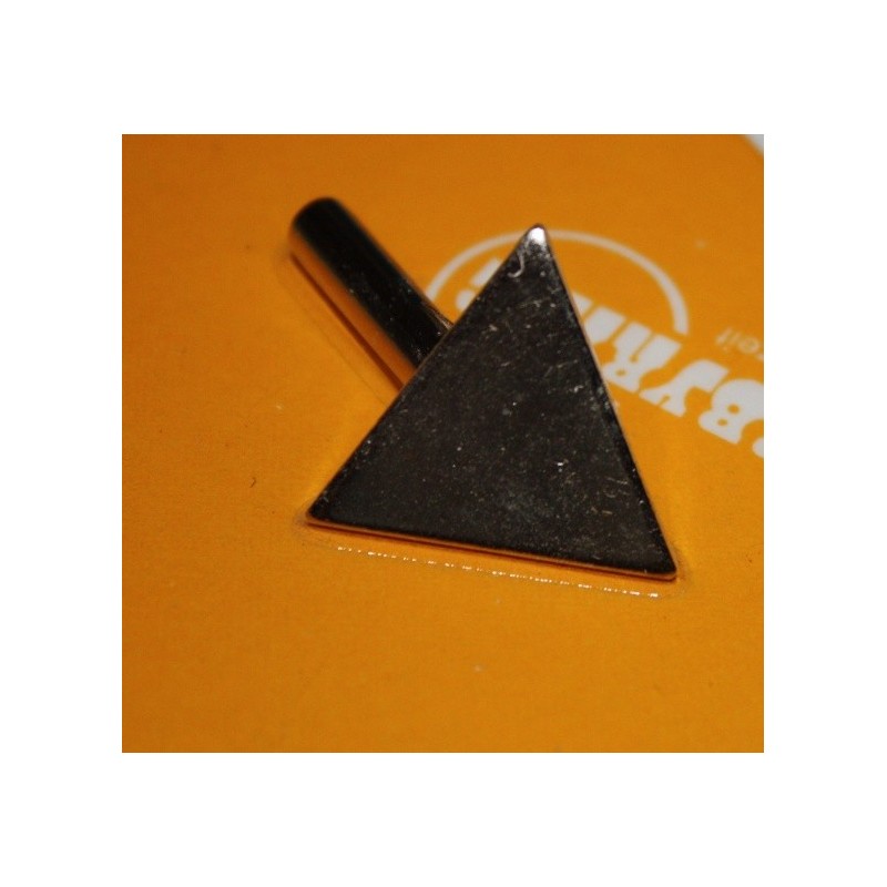 Ponta triangular